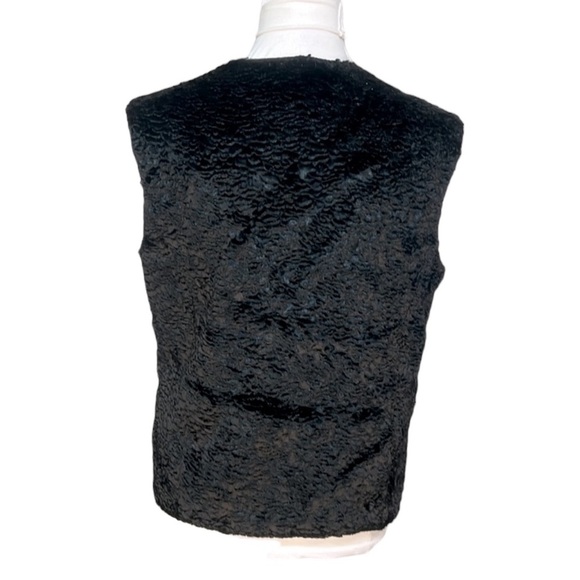 Tsunami Plush Faux Fur Vest - Picture 3 of 3